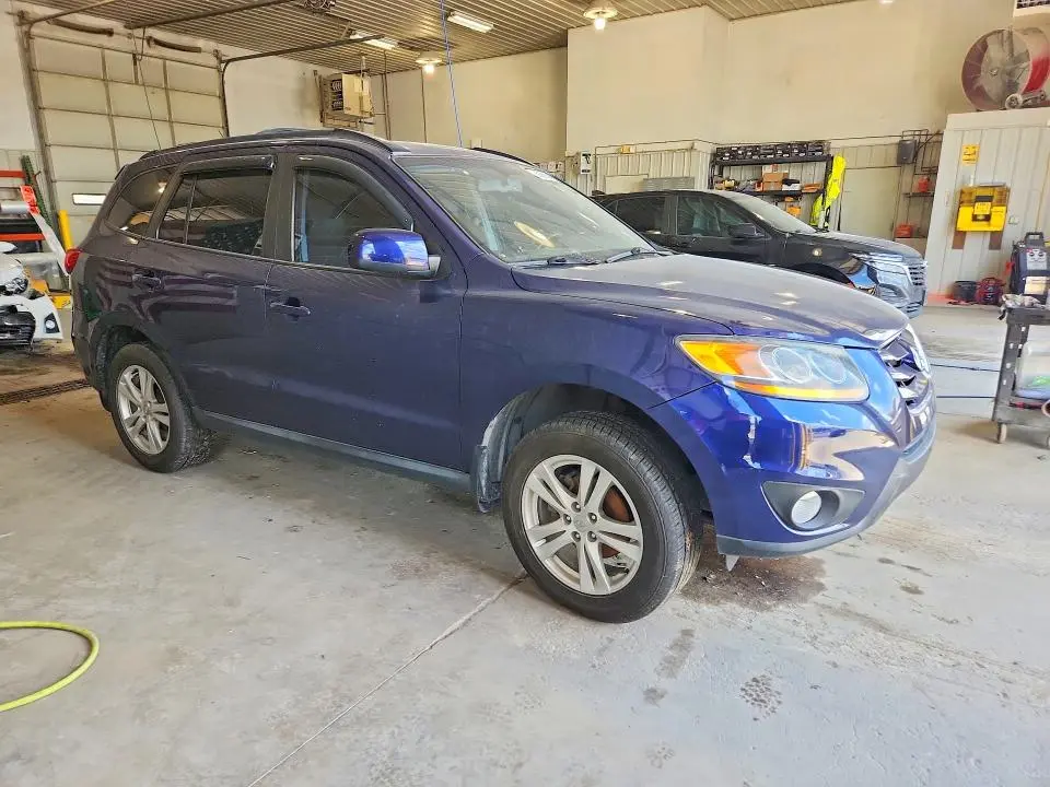 2010 HYUNDAI SANTA FE SE  