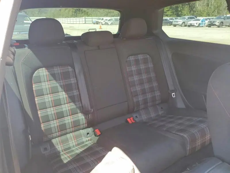 2015 VOLKSWAGEN GTI   