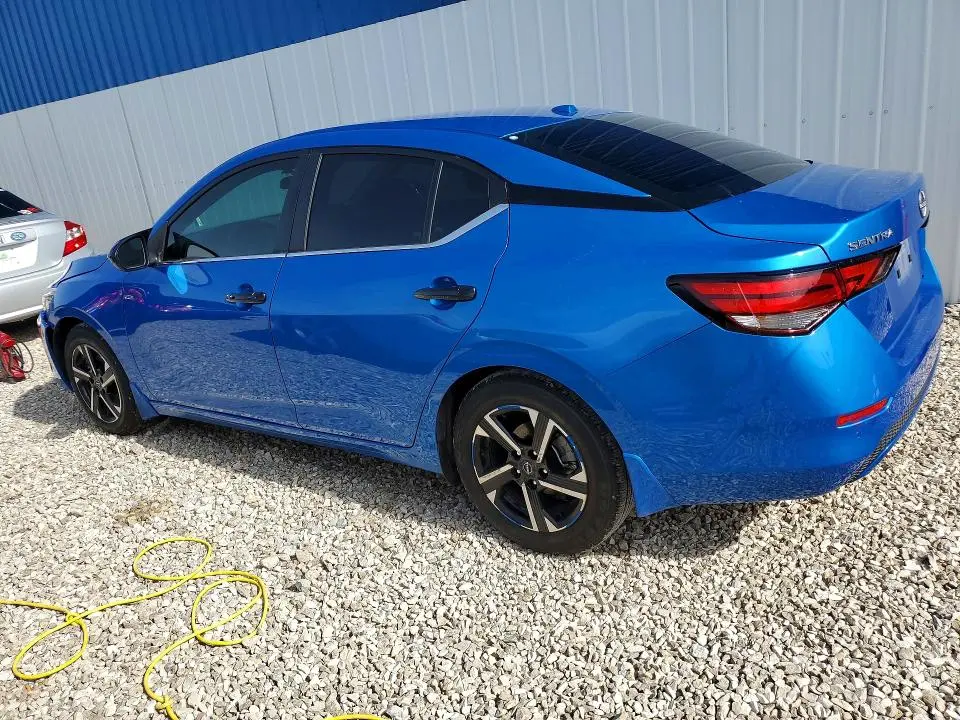 2025 NISSAN SENTRA SV  