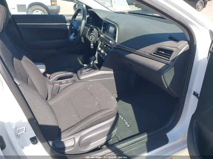 2020 HYUNDAI ELANTRA SE