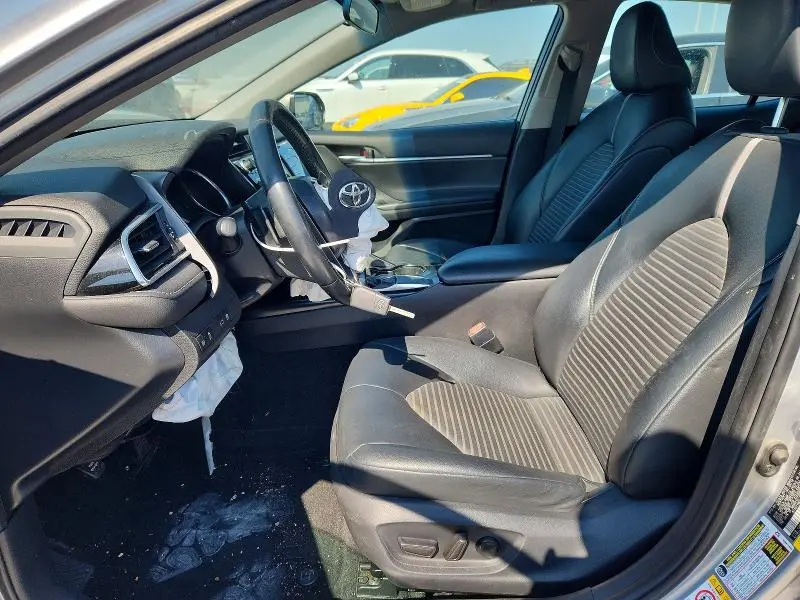 2018 TOYOTA CAMRY SE  