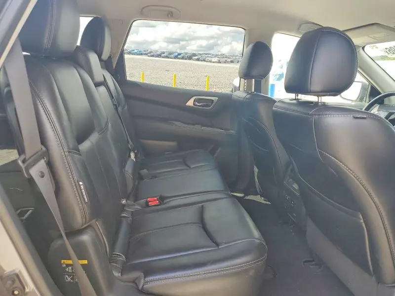 2019 NISSAN PATHFINDER SL  