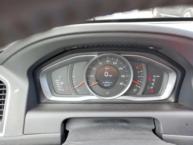 2017 VOLVO XC60 T5 DYNAMIC  