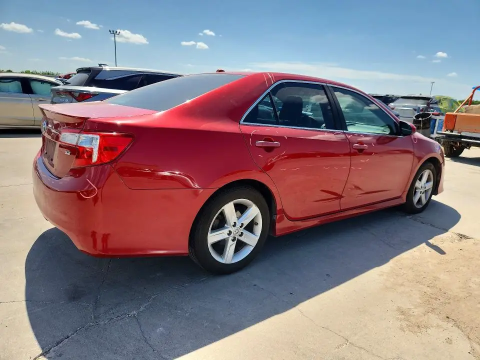 2013 TOYOTA CAMRY SE  