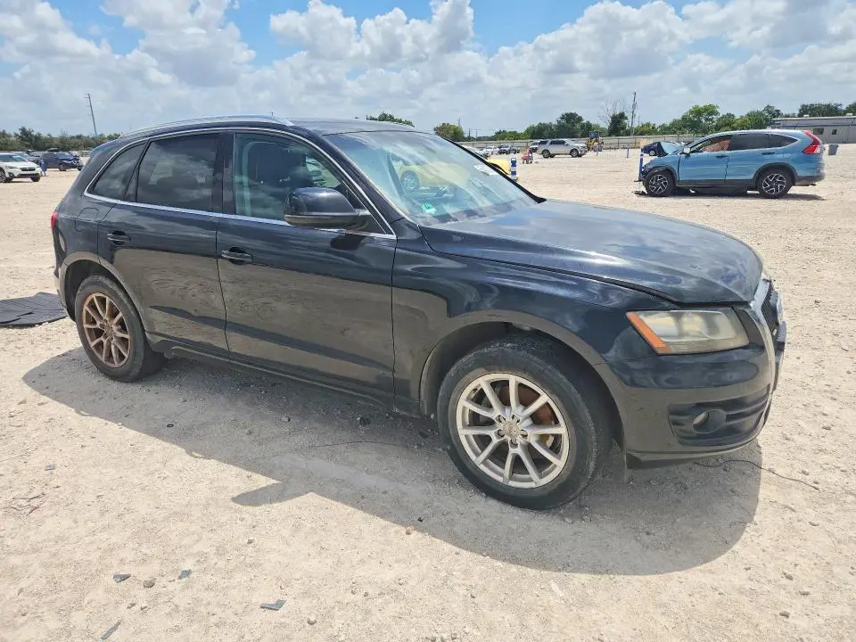 2010 AUDI Q5 PREMIUM  