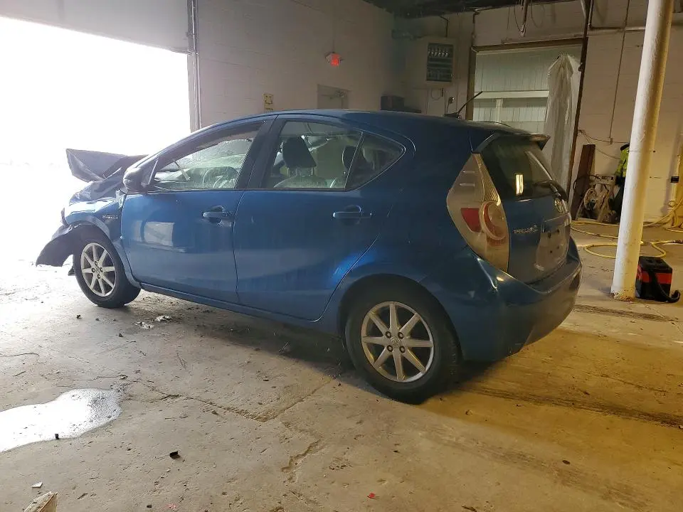 2013 TOYOTA PRIUS C   
