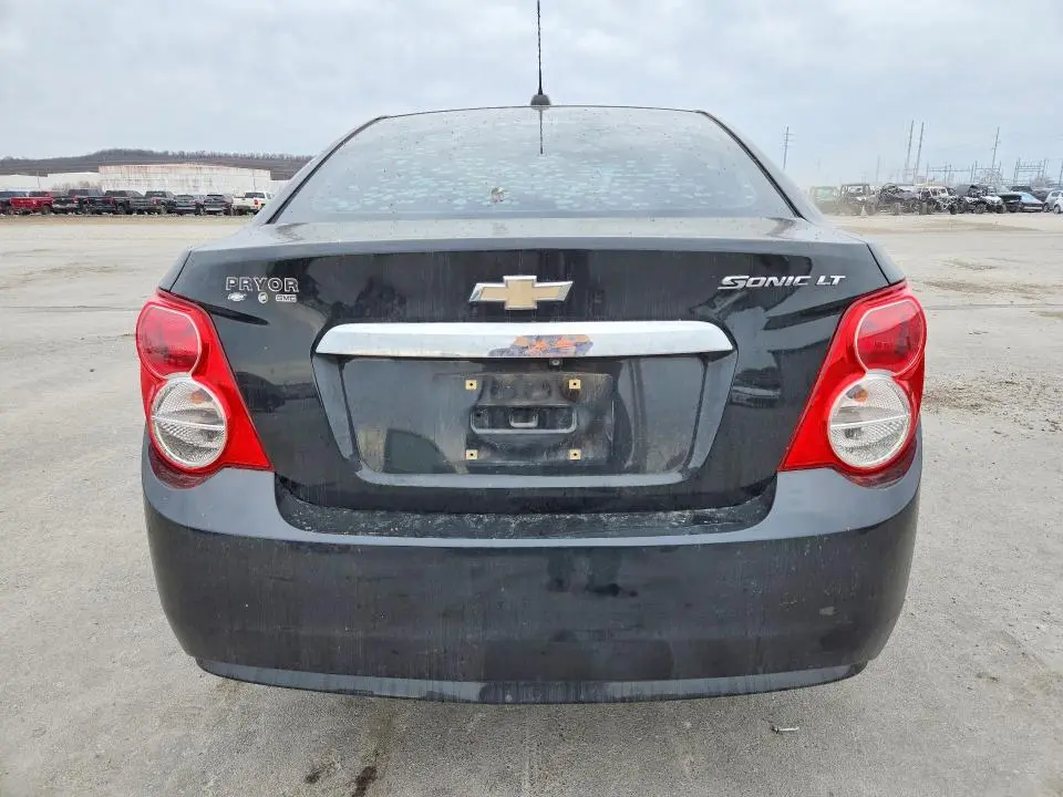 2016 CHEVROLET SONIC LT  