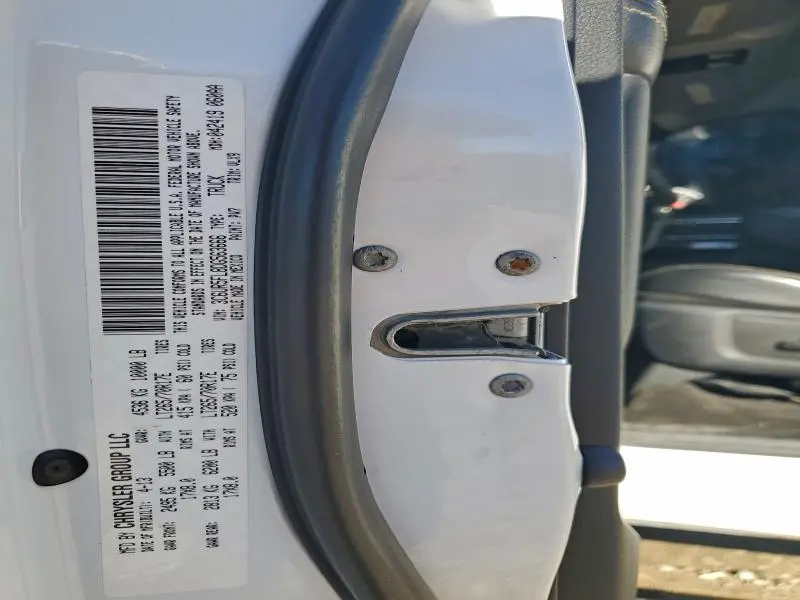 2013 RAM 2500 LARAMIE  