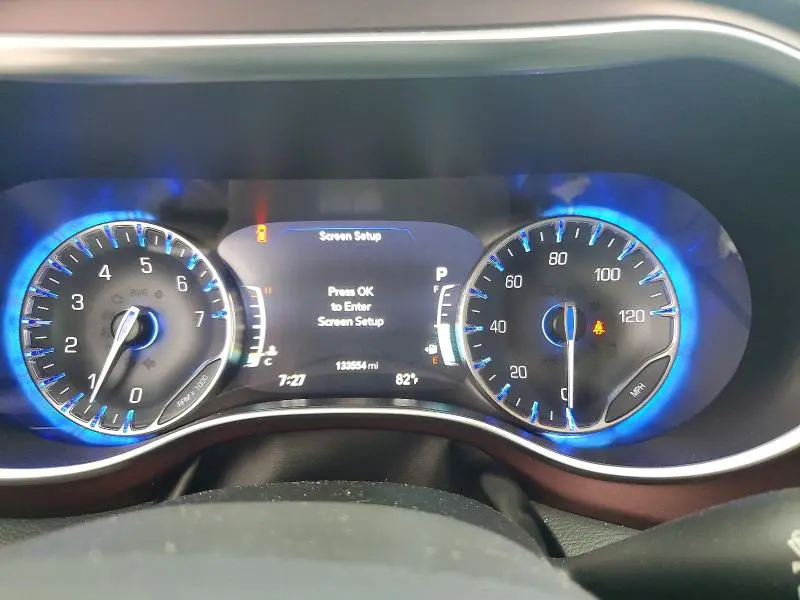 2017 CHRYSLER PACIFICA LIMITED  