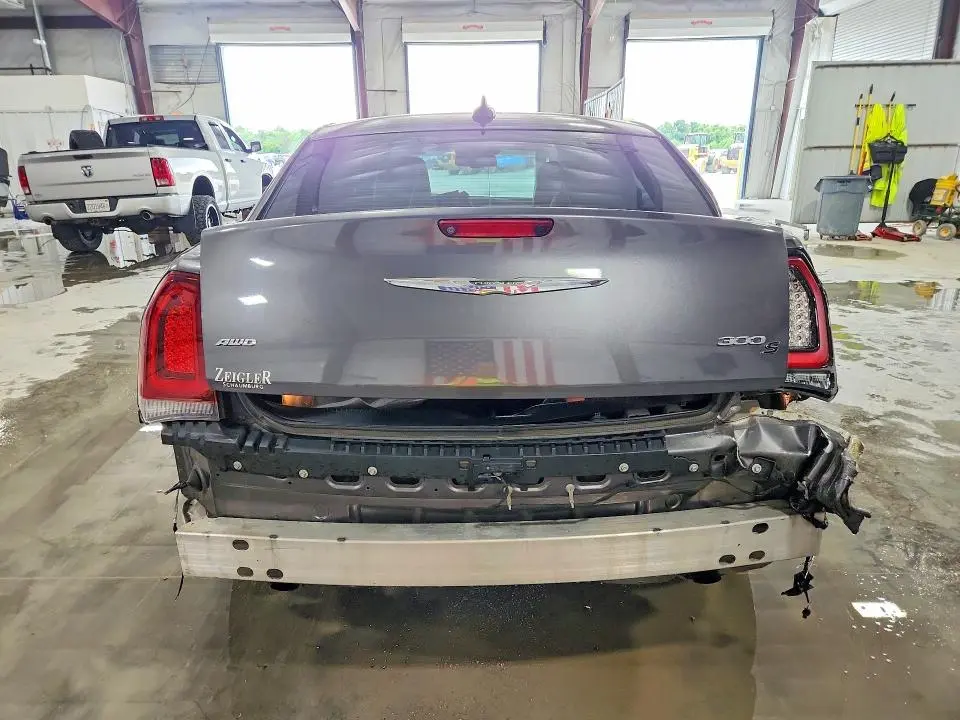2019 CHRYSLER 300 S  