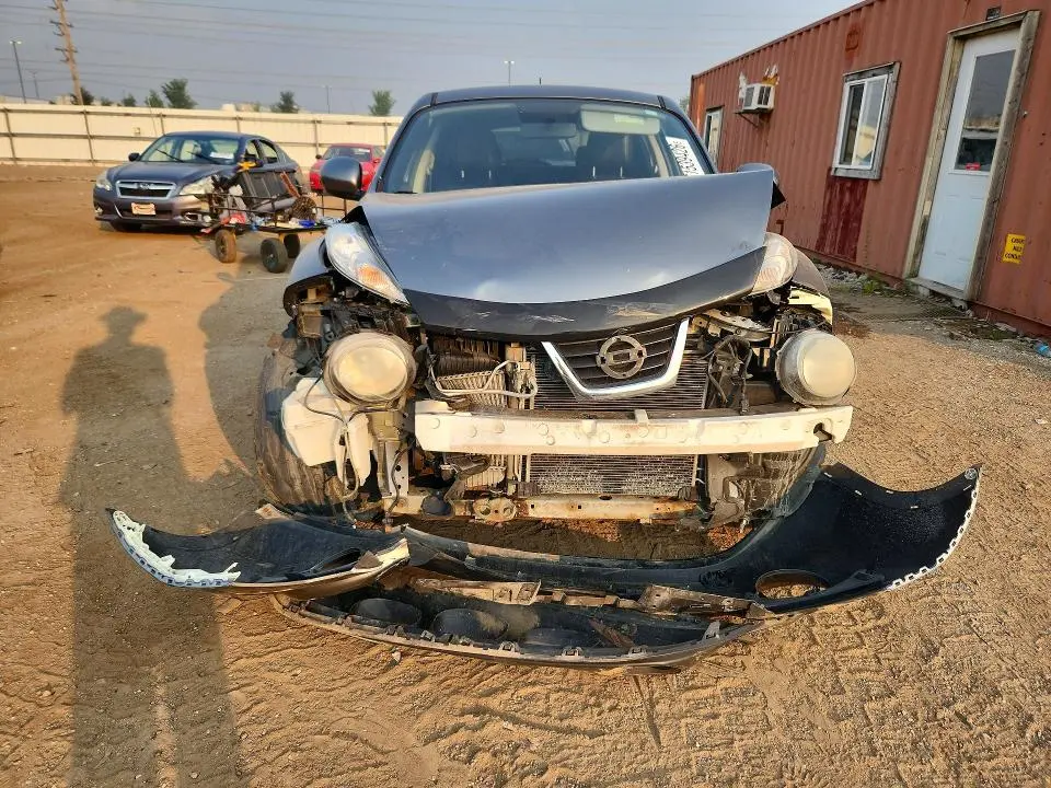 2011 NISSAN JUKE S  