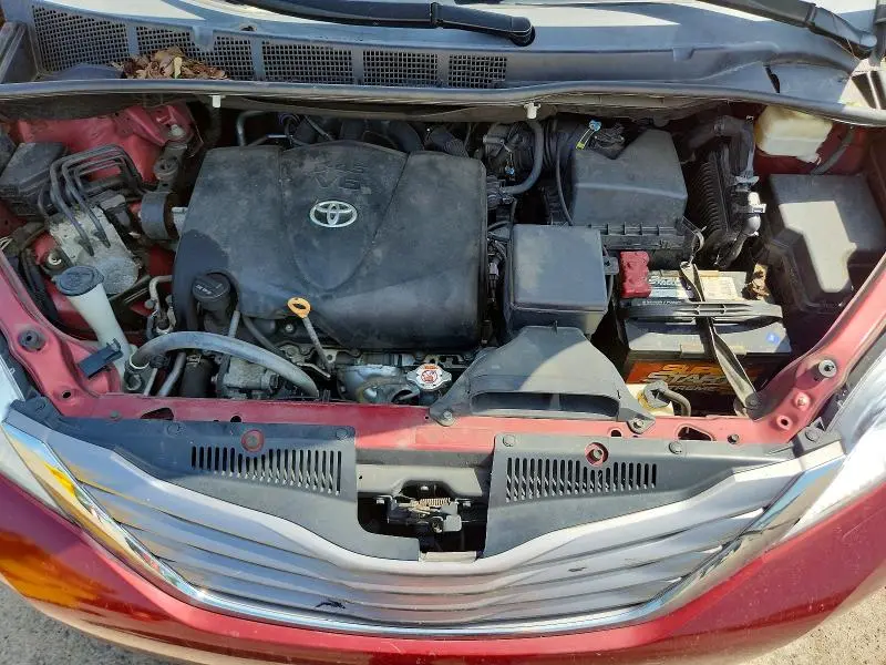 2017 TOYOTA SIENNA XLE 7-PASSENGER  