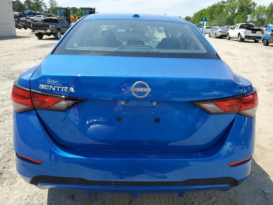 2025 NISSAN SENTRA SV  