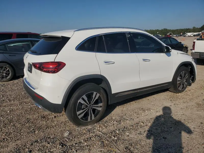 2025 MERCEDES-BENZ GLA 250  