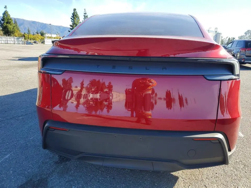 2026 TESLA MODEL Y   