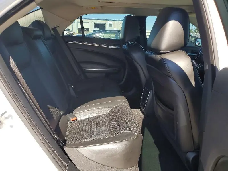 2020 CHRYSLER 300 LIMITED  