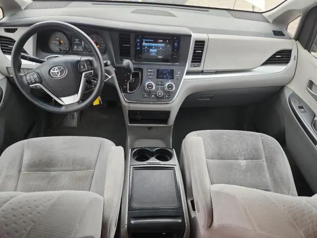 2015 TOYOTA SIENNA LE  