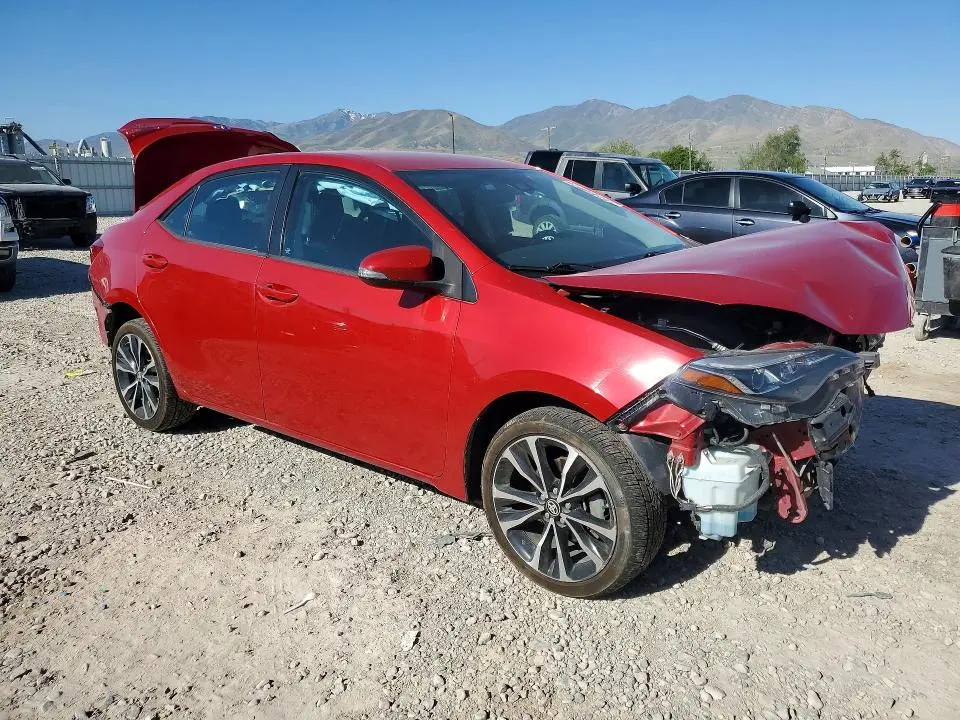 2017 TOYOTA COROLLA SE  