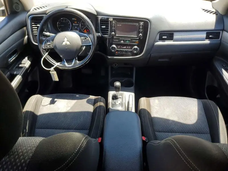 2016 MITSUBISHI OUTLANDER SE  