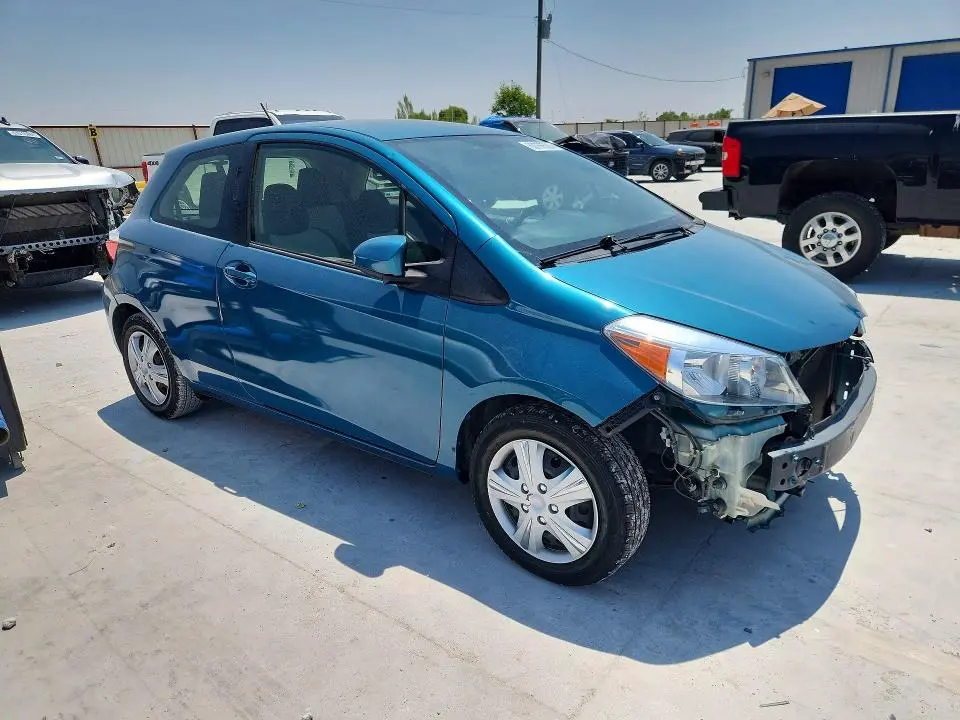 2013 TOYOTA YARIS 3-DOOR LE  