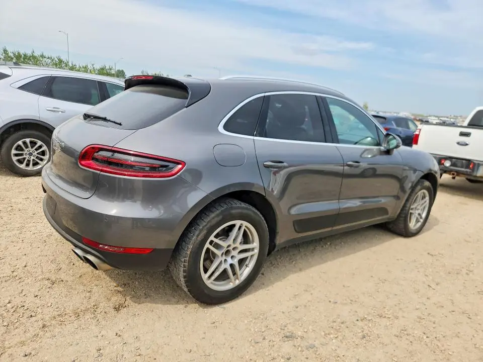 2015 PORSCHE MACAN S  
