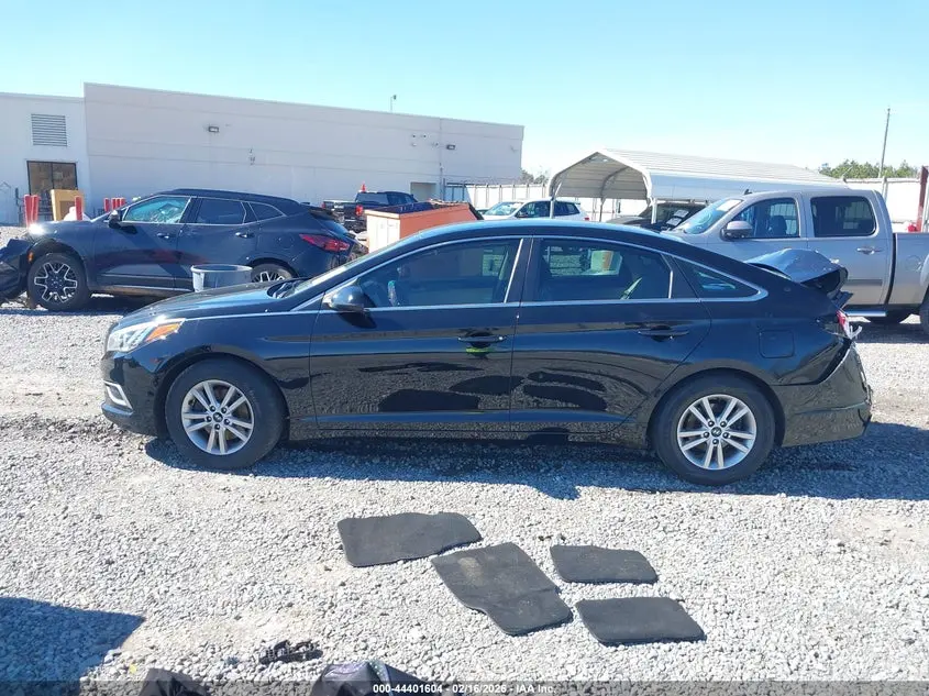 2017 HYUNDAI SONATA SE