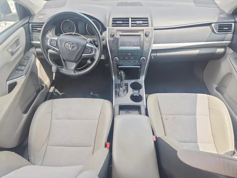2016 TOYOTA CAMRY SE  