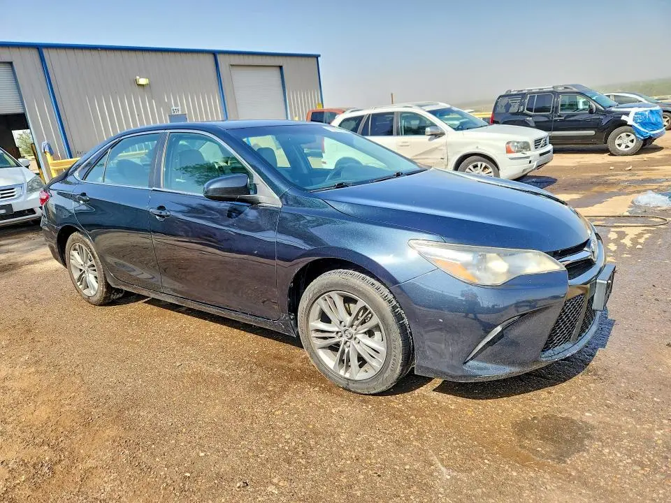 2017 TOYOTA CAMRY SE  