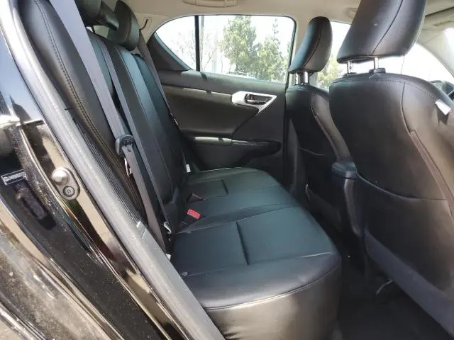 2011 LEXUS CT 200  