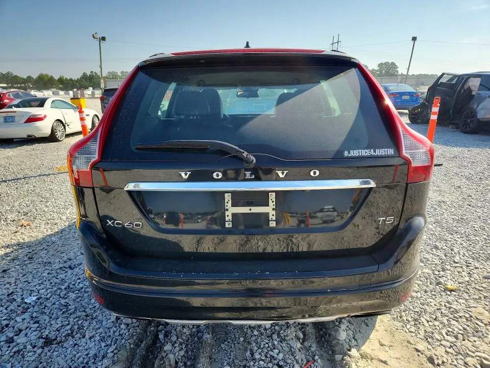 2015 VOLVO XC60 T5  