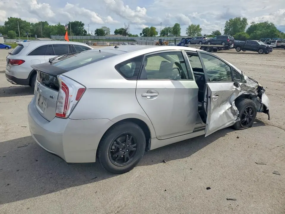 2012 TOYOTA PRIUS TWO  