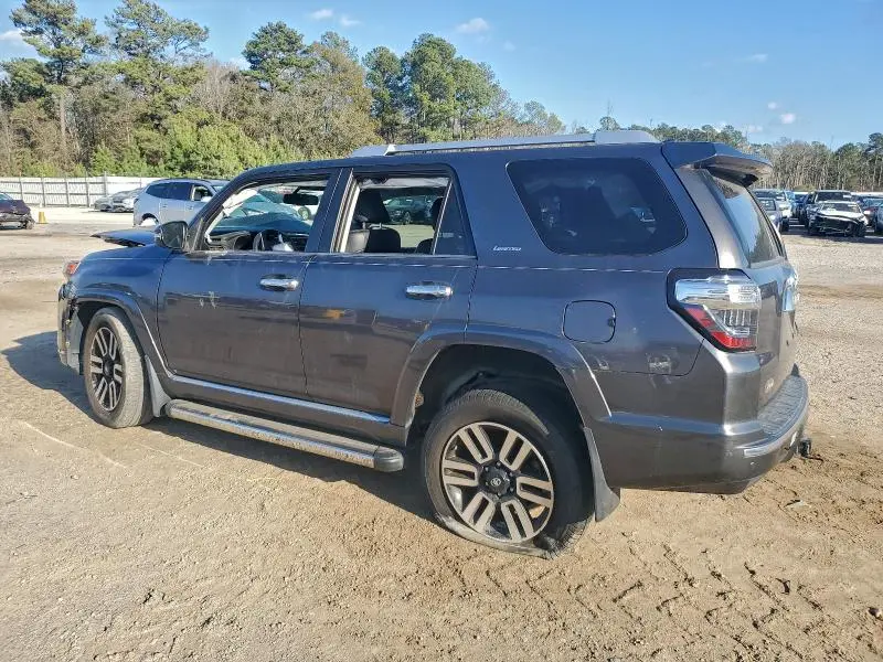 2018 TOYOTA 4RUNNER SR5  