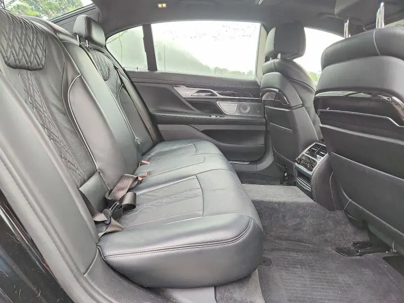 2017 BMW 750 XI  