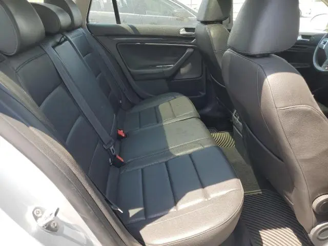 2013 VOLKSWAGEN JETTA TDI  