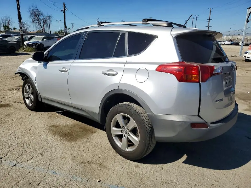 2015 TOYOTA RAV4 XLE  
