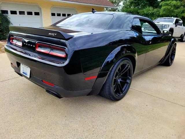 2016 DODGE CHALLENGER SRT HELLCAT  