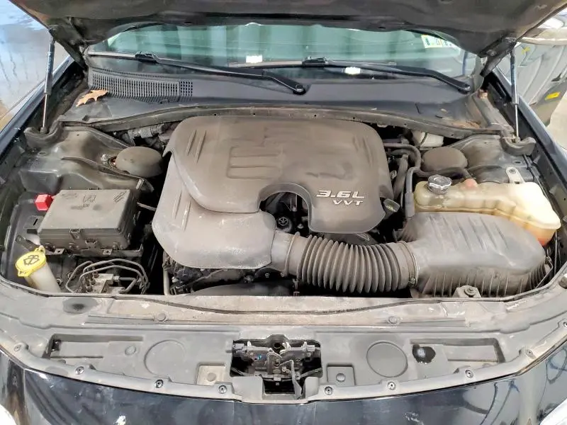 2019 CHRYSLER 300 LIMITED  