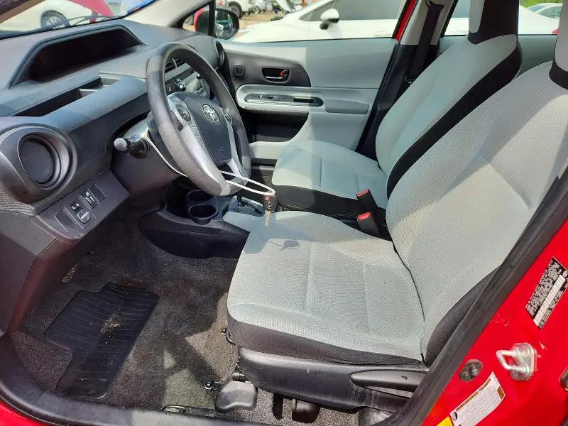 2013 TOYOTA PRIUS C ONE  