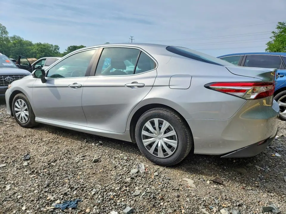 2018 TOYOTA CAMRY LE  