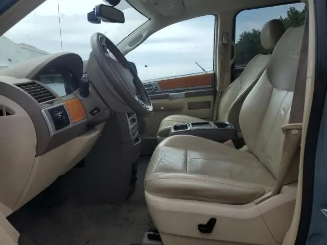 2010 CHRYSLER TOWN & COUNTRY LIMITED  