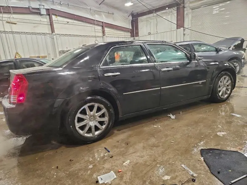 2010 CHRYSLER 300C   