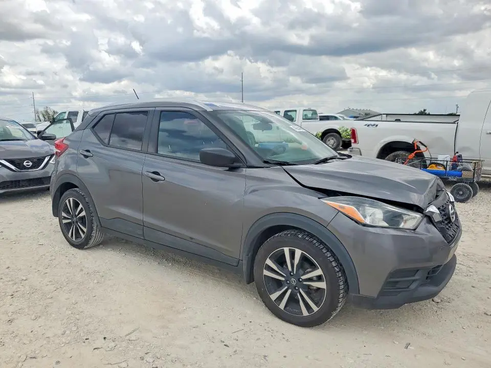 2018 NISSAN KICKS SV  