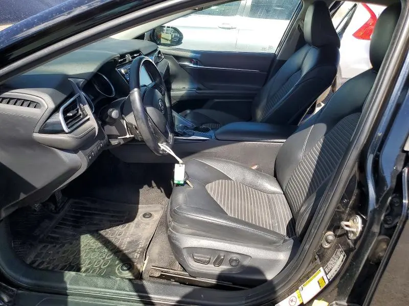 2018 TOYOTA CAMRY SE  