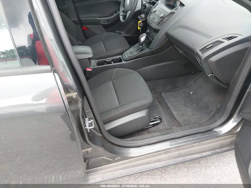 2018 FORD FOCUS SE