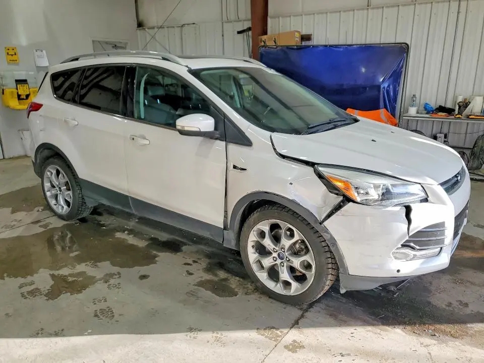 2016 FORD ESCAPE TITANIUM  