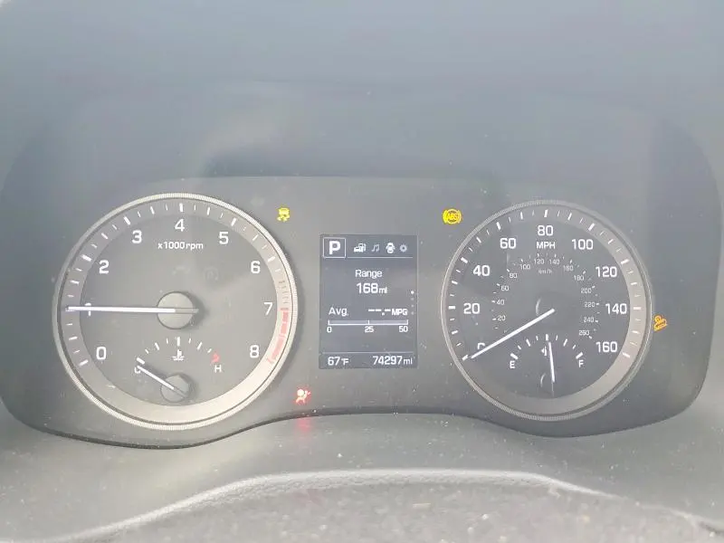 2017 HYUNDAI TUCSON SE  