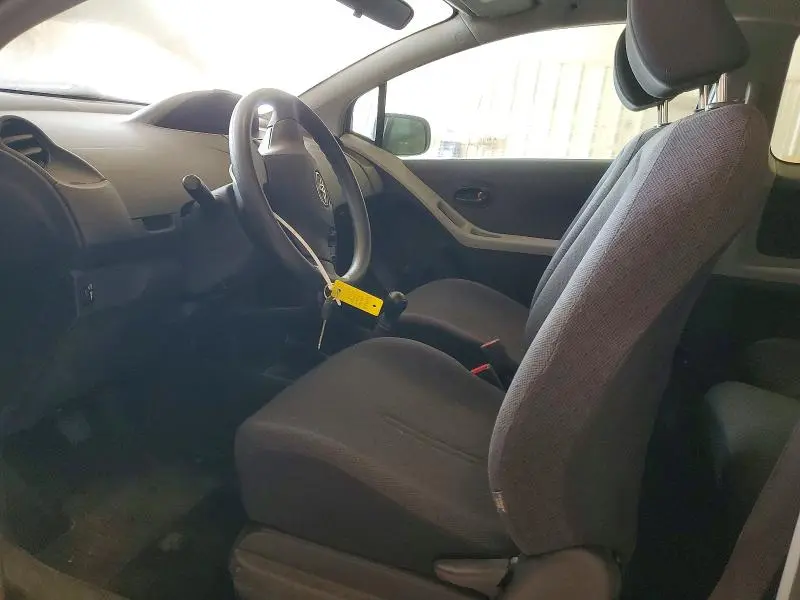 2010 TOYOTA YARIS BASE  