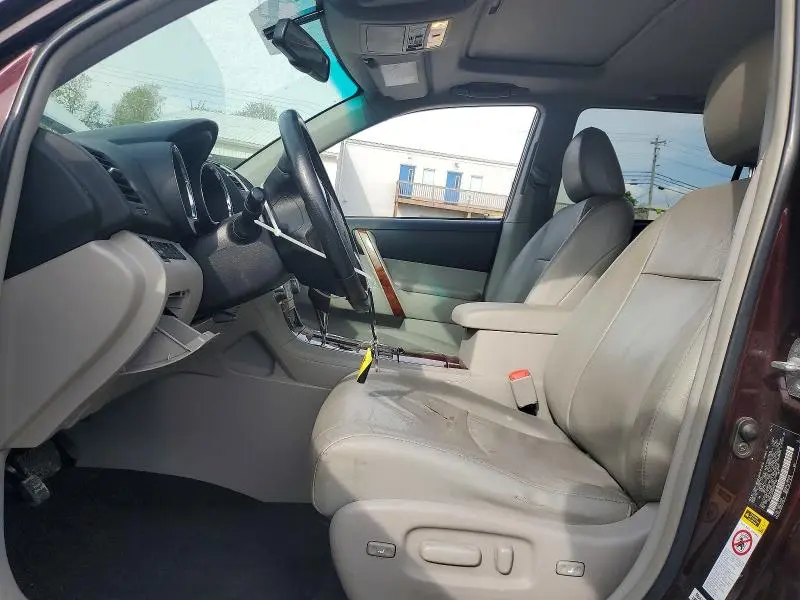 2011 TOYOTA HIGHLANDER LIMITED  