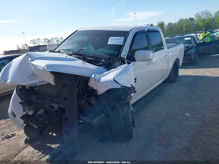 2018 RAM 1500 NIGHT  4X4 5'7 BOX