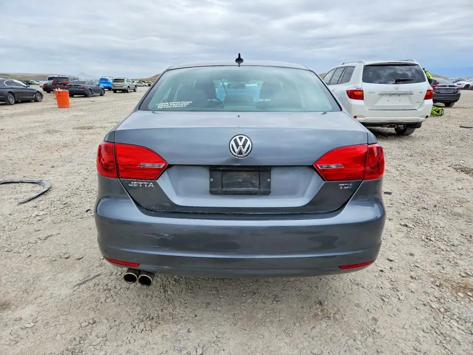 2011 VOLKSWAGEN JETTA TDI  